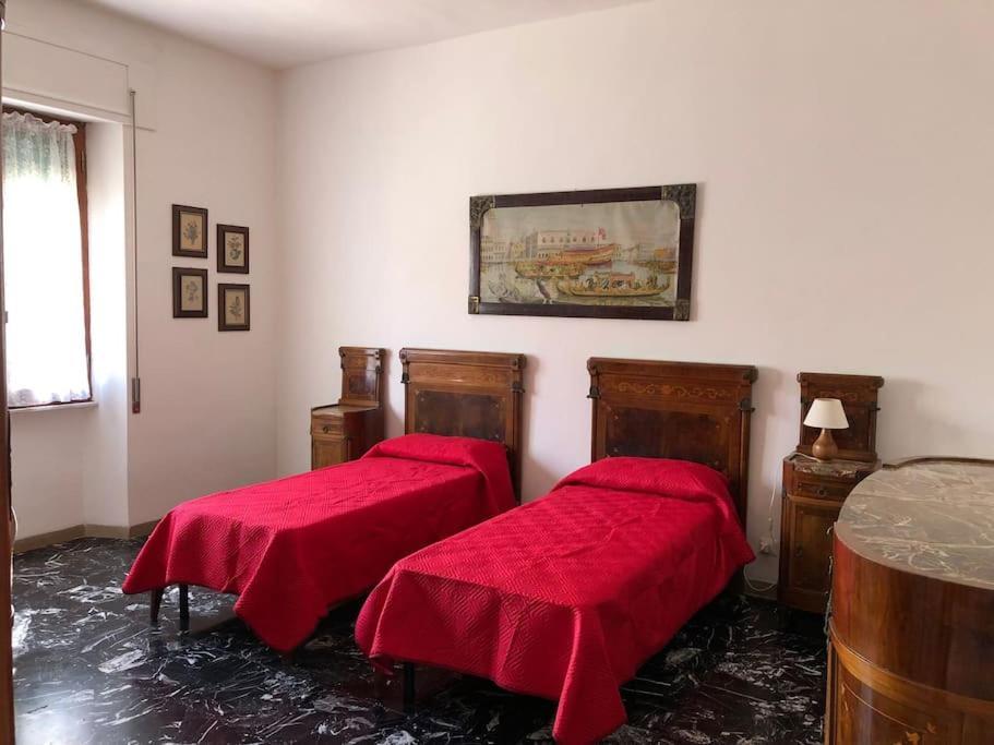 Casa Indipendente Zona Centrale Ла-Маддалена Екстер'єр фото